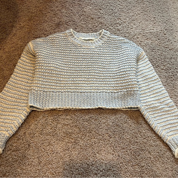 LoveShackFancy “Koa” Cropped Cotton Sweater – Ocean Pearl (XS) - Picture 5 of 8